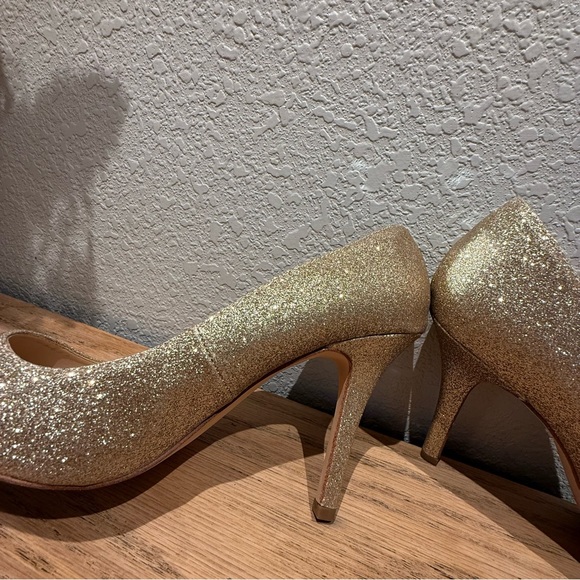 Nine West Gold‎ Jackpot Pumps Heels Size 8 - Picture 2 of 8